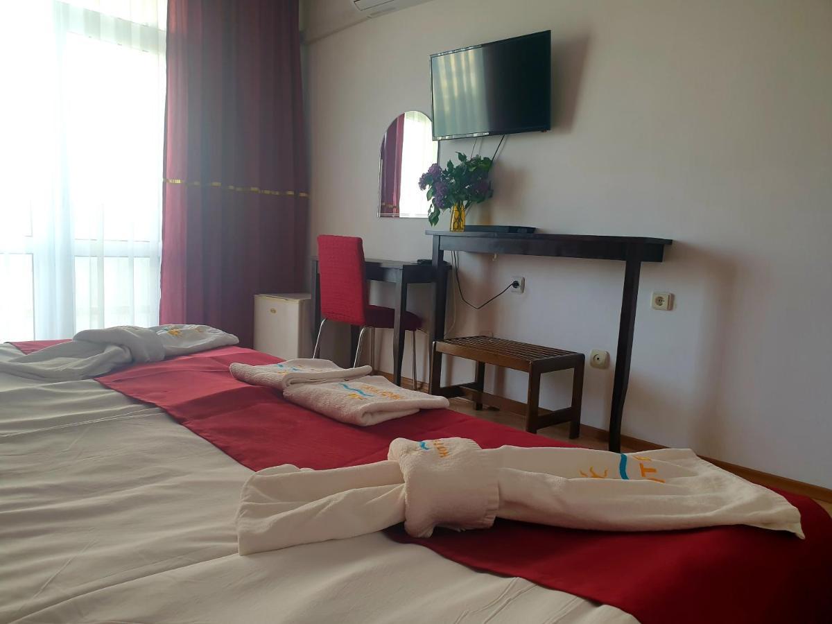 Hotel Feniks לוזנטס מראה חיצוני תמונה