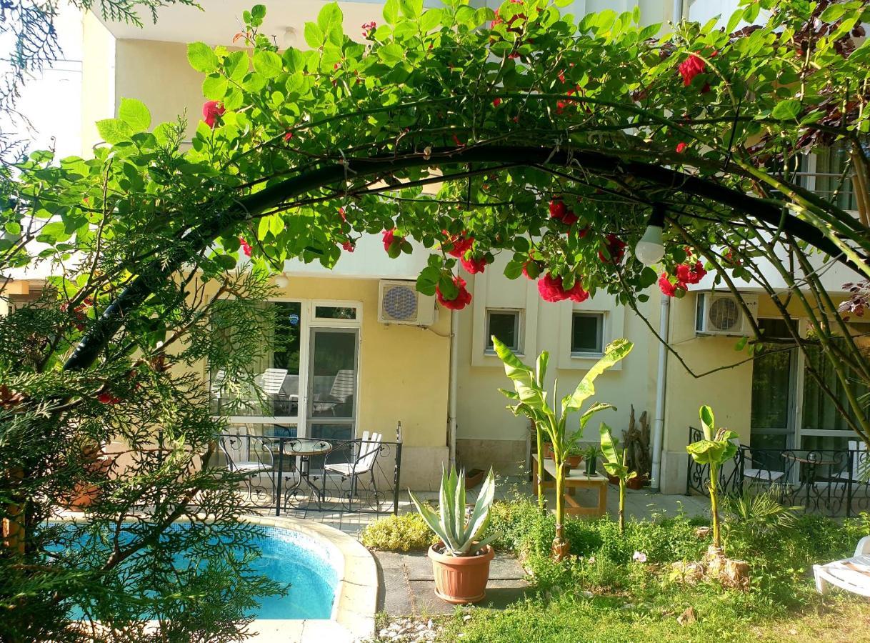Hotel Feniks לוזנטס מראה חיצוני תמונה