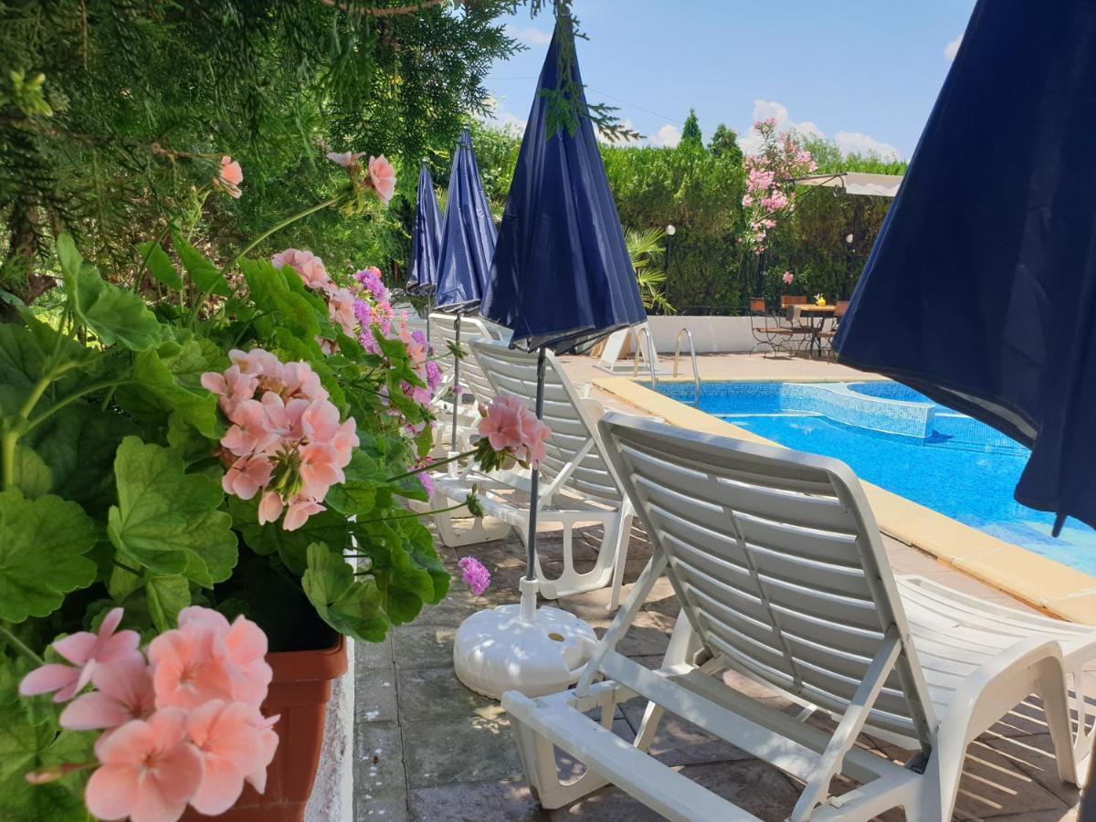Hotel Feniks לוזנטס מראה חיצוני תמונה