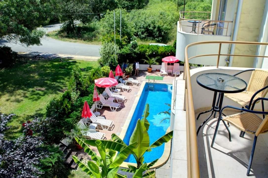 Hotel Feniks לוזנטס מראה חיצוני תמונה