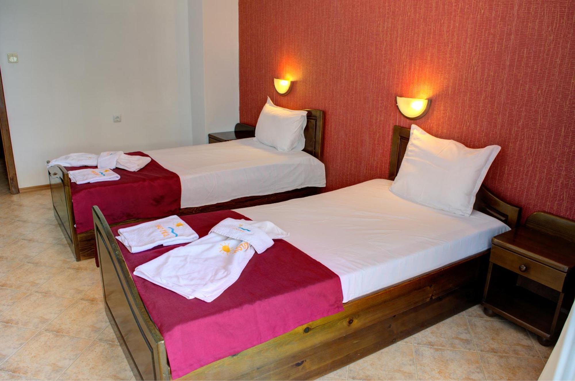 Hotel Feniks לוזנטס מראה חיצוני תמונה