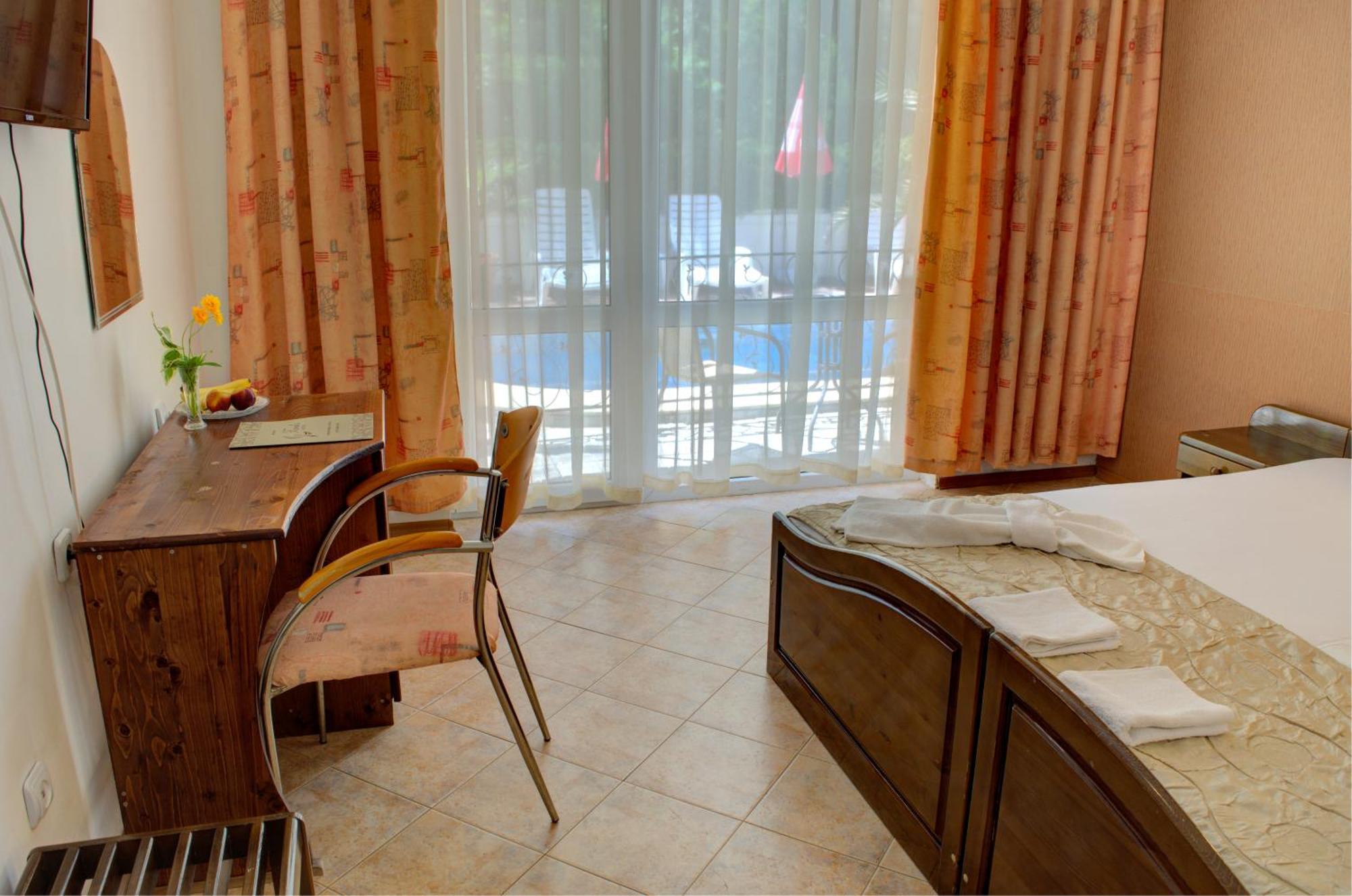 Hotel Feniks לוזנטס מראה חיצוני תמונה