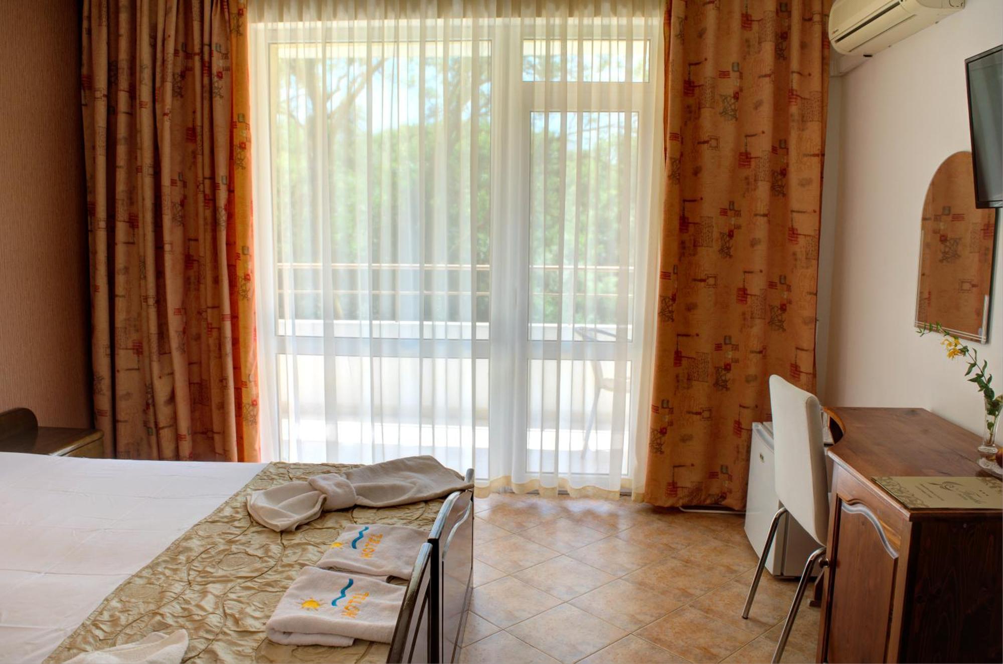 Hotel Feniks לוזנטס מראה חיצוני תמונה